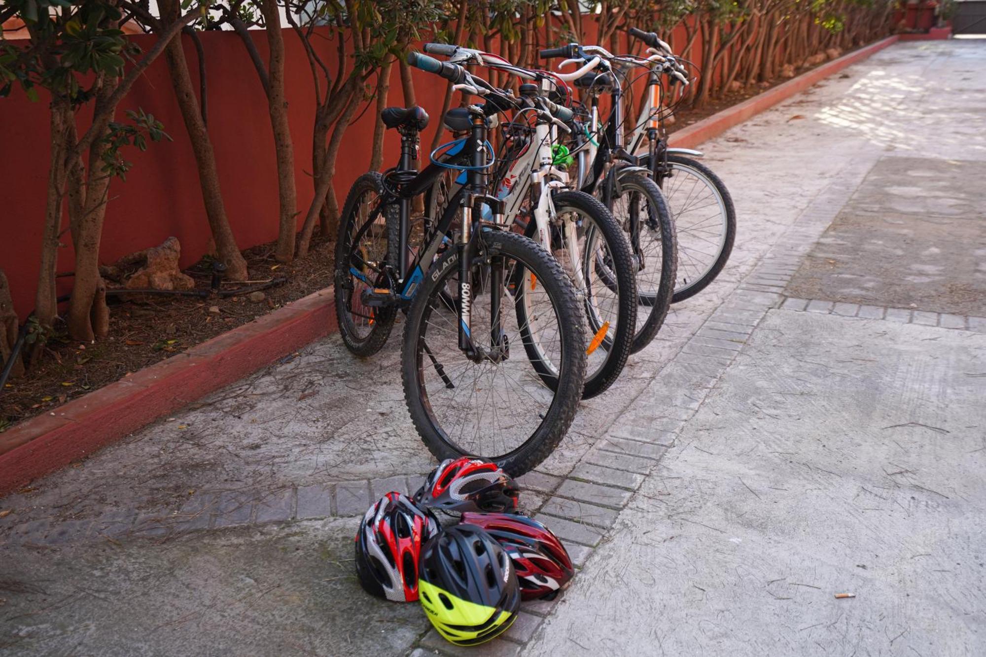 Calm, Beach And Bikes กาสเตย์เดเฟลส์ ภายนอก รูปภาพ
